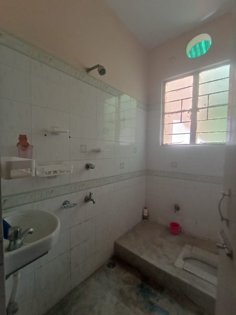 Unfurnished 2bhk in Bamunimaidan, Guwahati, Assam, India for Rent